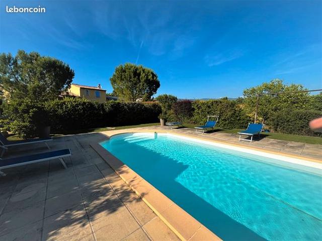 Villa 9 pièces 318 m²