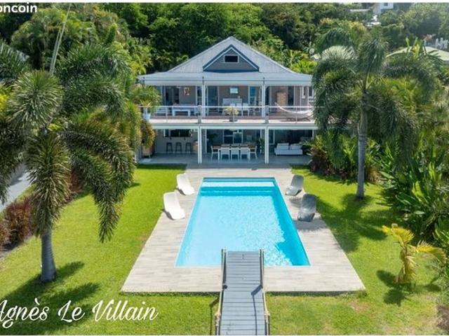 Villa 9 pièces 364 m²