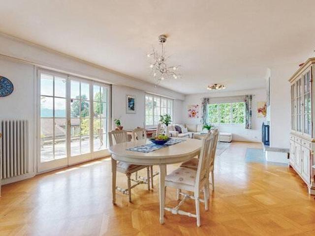 Villa 9.5 Zimmer
