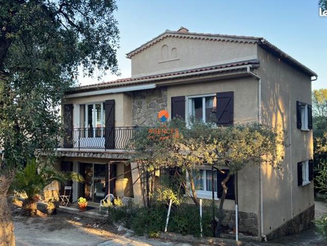 Villa 13 pièces 248 m²