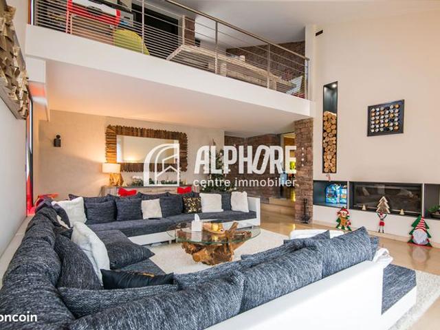 Villa 13 pièces 400 m²