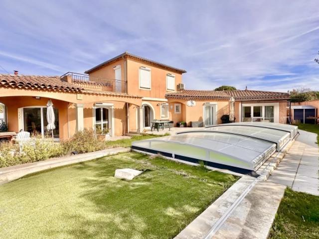 VILLA 10592