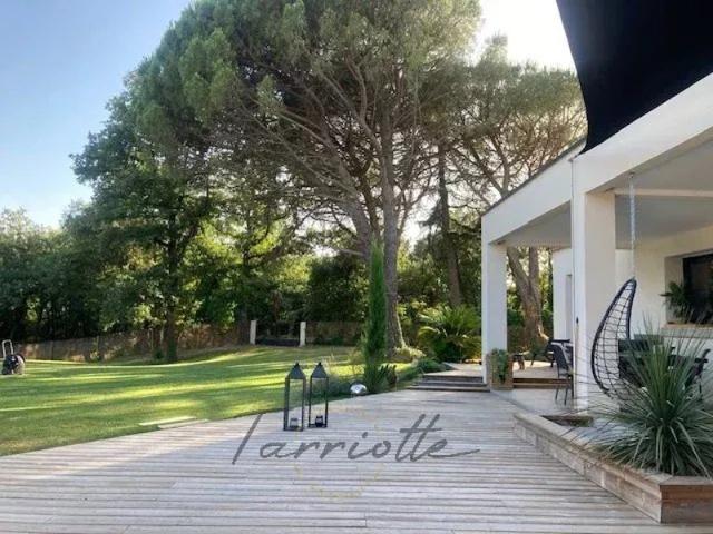 VILLA 10682