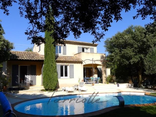 VILLA 10715