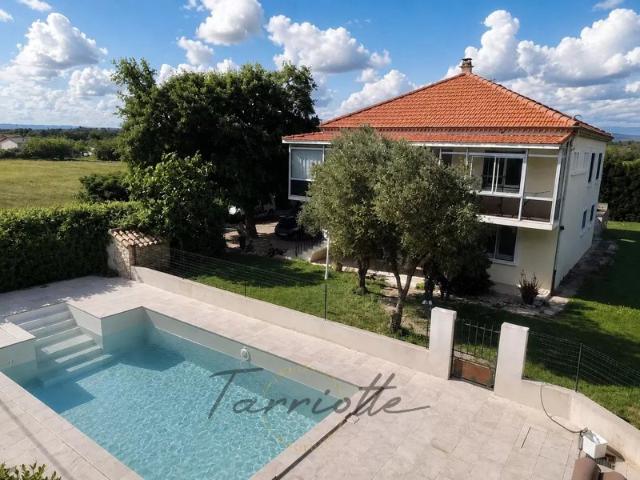 VILLA 10815