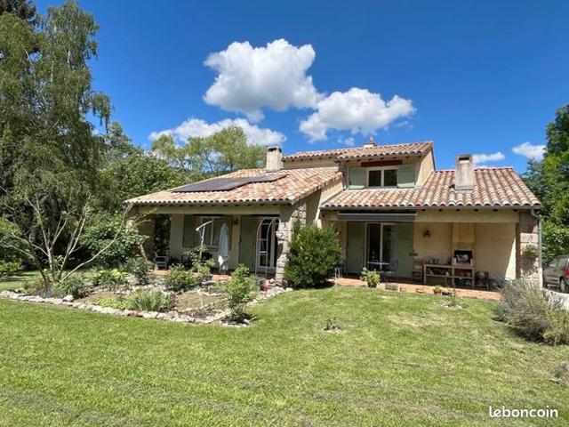 Villa 10 pièces 165 m²