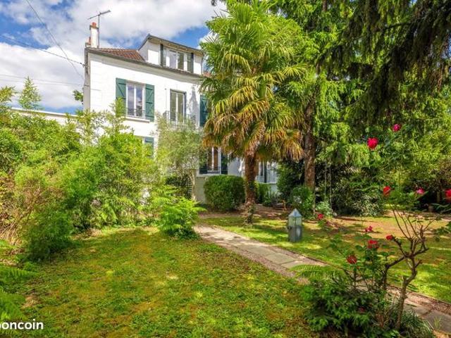 Villa 10 pièces 170 m²