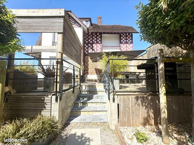 Villa 10 pièces 186 m²
