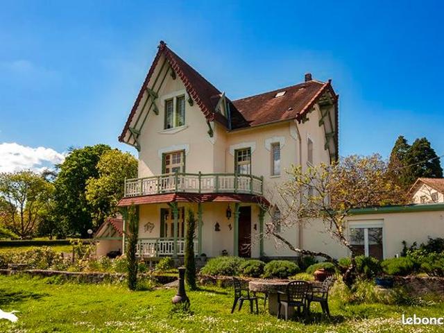 Villa 10 pièces 189 m²