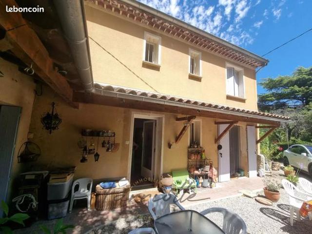 Villa 10 pièces 183 m²