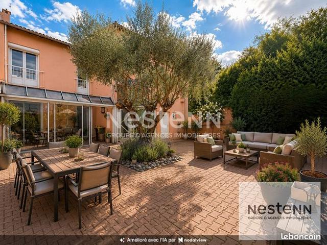 Villa 10 pièces 195 m²