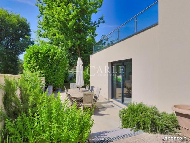 Villa 10 pièces 192 m²