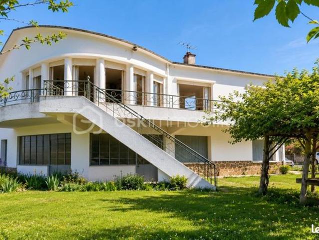 Villa 10 pièces 200 m²