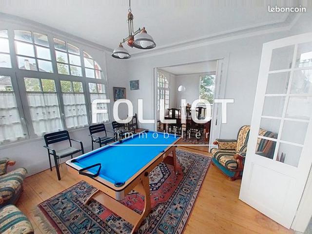 Villa 10 pièces 200 m²
