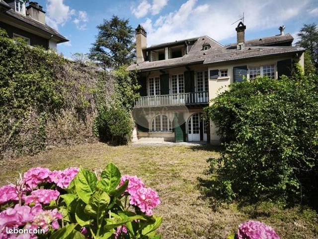 Villa 10 pièces 200 m²