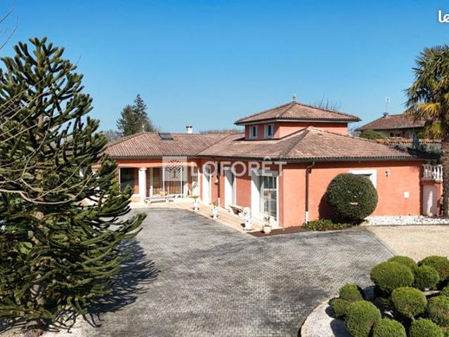 Villa 10 pièces 203 m²