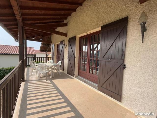 Villa 10 pièces 215 m²