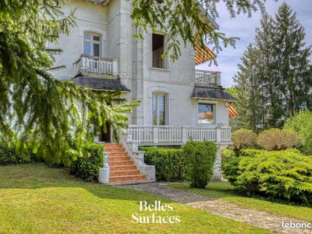 Villa 10 pièces 211 m²