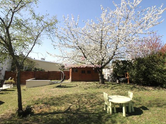 Villa 10 pièces 225 m²