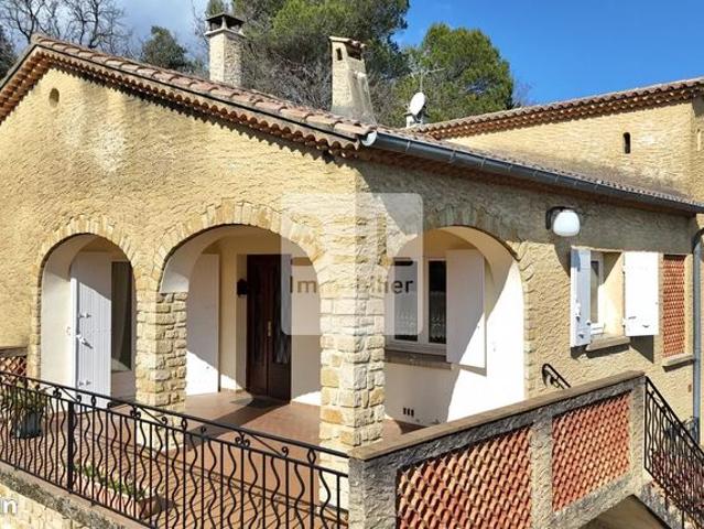 Villa 10 pièces 228 m²