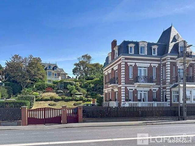 Villa 10 pièces 229 m²