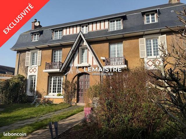 Villa 10 pièces 234 m²