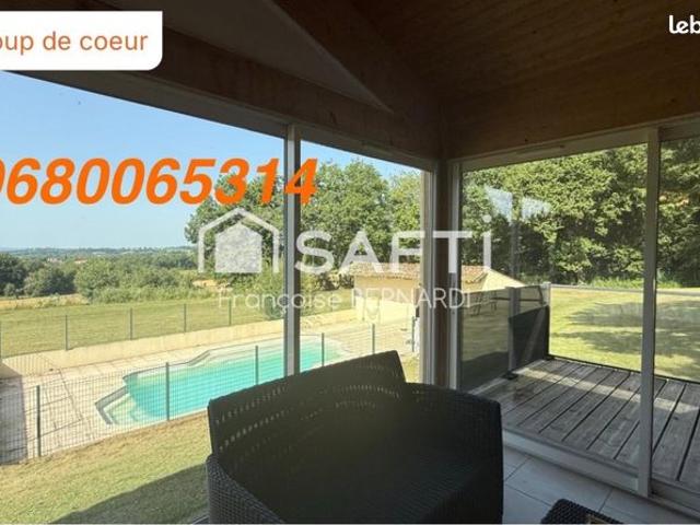 Villa 10 pièces 236 m²