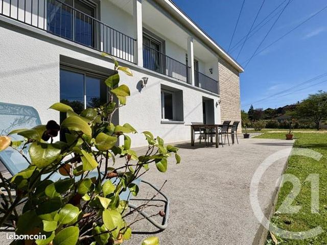 Villa 10 pièces 237 m²