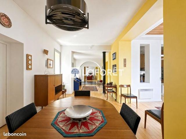Villa 10 pièces 230 m²