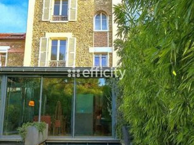 Villa 10 pièces 230 m²