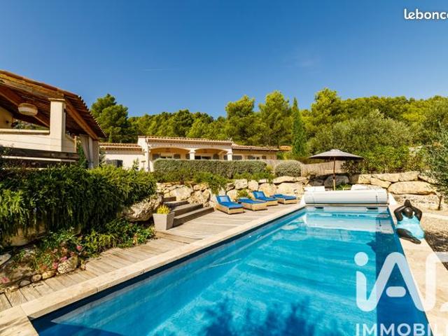 Propriété 7 pièces 240 m²