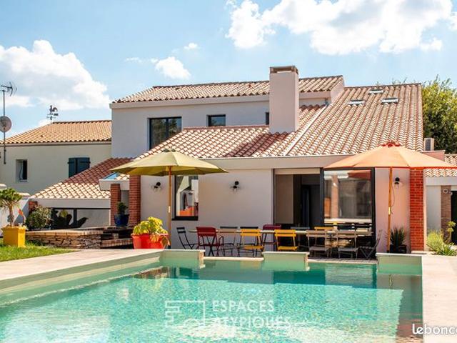 Villa 10 pièces 258 m²