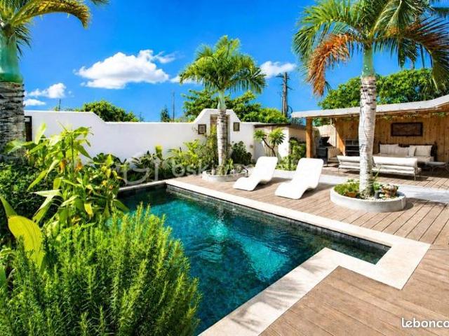 Villa 10 pièces 250 m²
