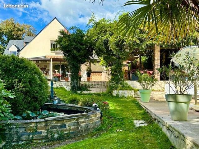 Villa 10 pièces 251 m²