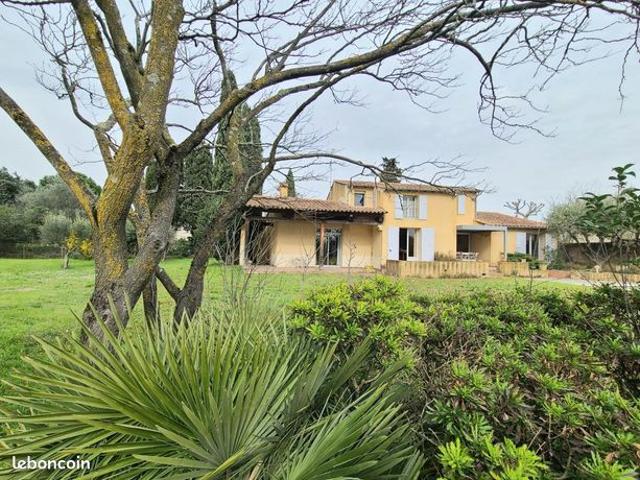 Villa 10 pièces 252 m²