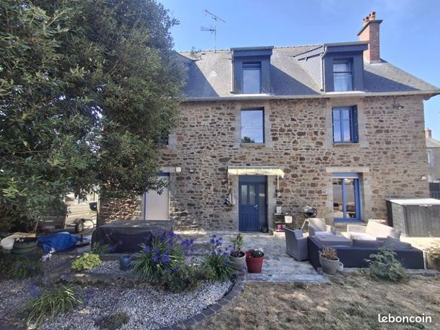 Villa 10 pièces 268 m²