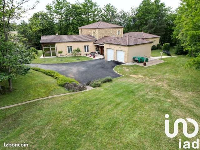 Villa 10 pièces 260 m²