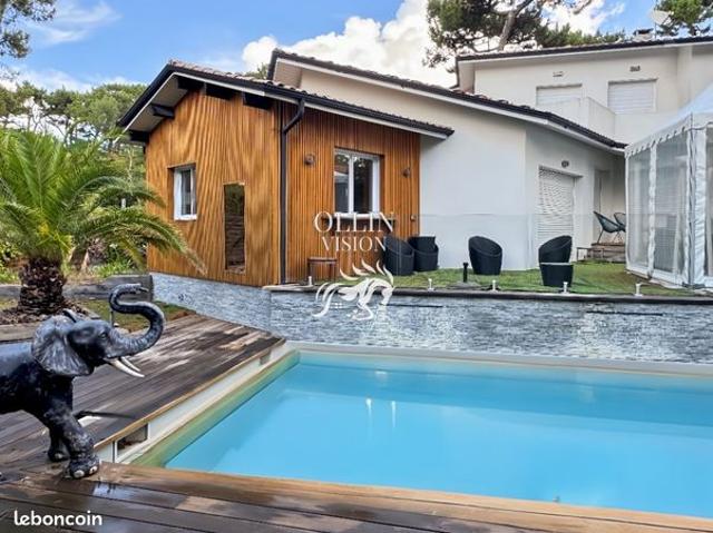 Villa 10 pièces 270 m²