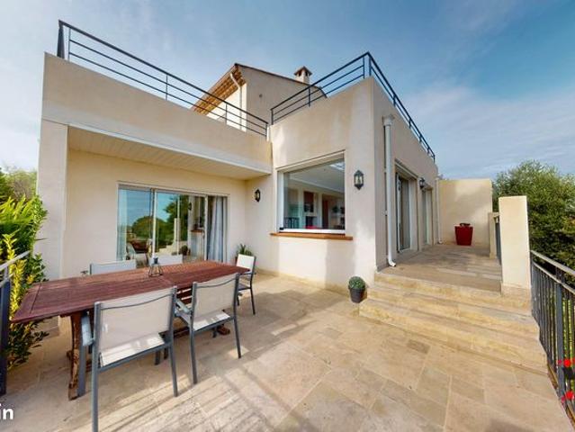 Villa 10 pièces 288 m²