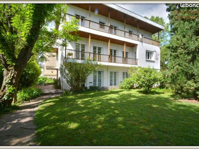 Villa 10 pièces 282 m²