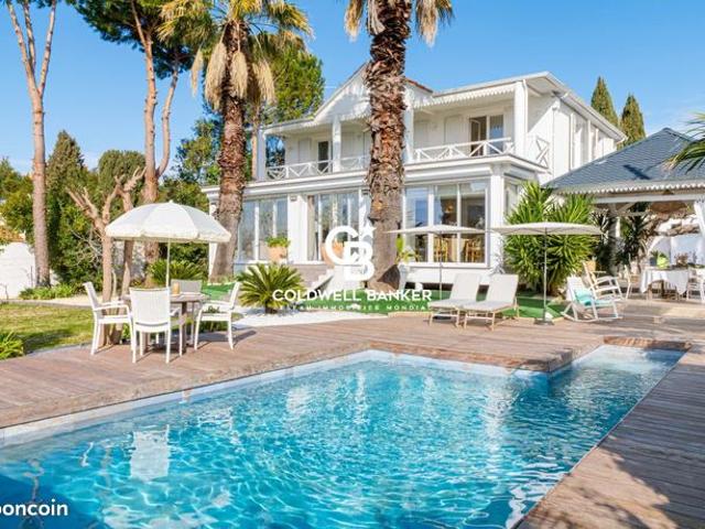 Villa 10 pièces 283 m²