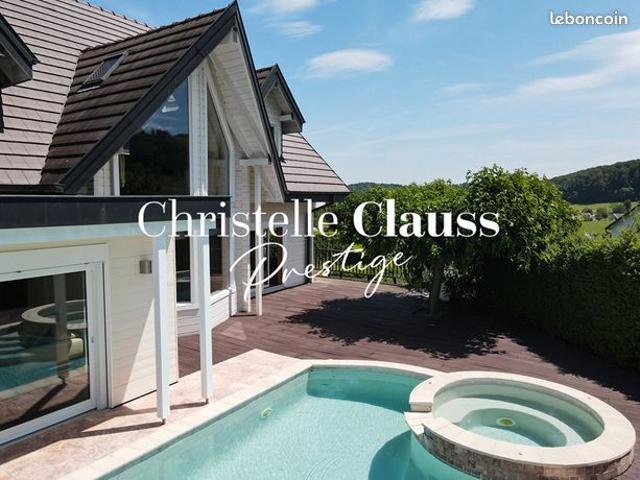 Villa 10 pièces 290 m²