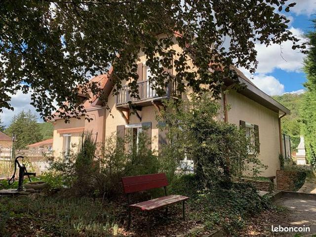 Villa 10 pièces 290 m²