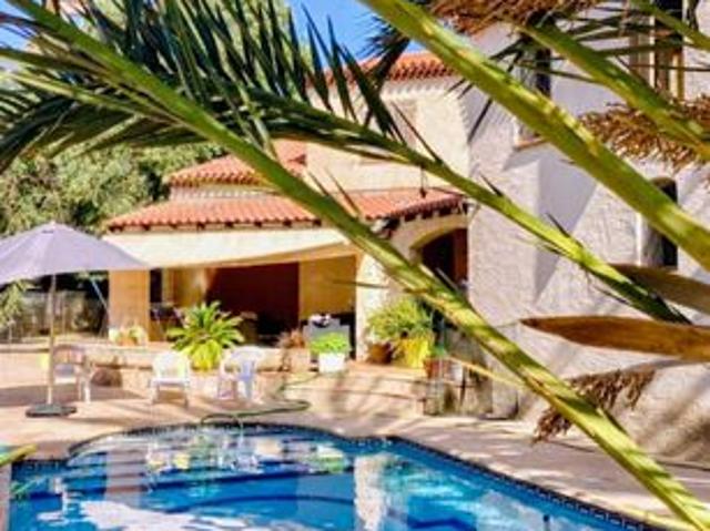 Villa 10 pièces 300 m²
