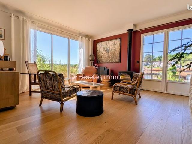 Villa 10 pièces 300 m²