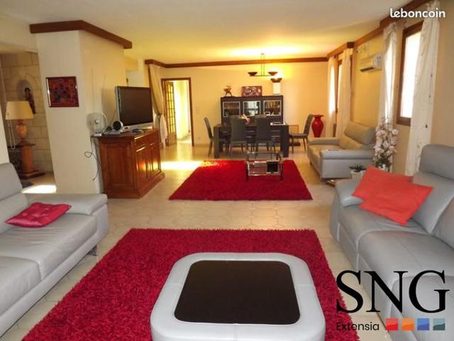 Villa 10 pièces 300 m²
