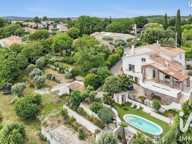 Villa 10 pièces 315 m²