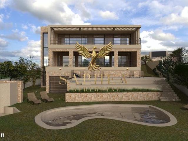 Villa 10 pièces 316 m²