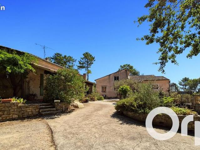 Villa 10 pièces 311 m²