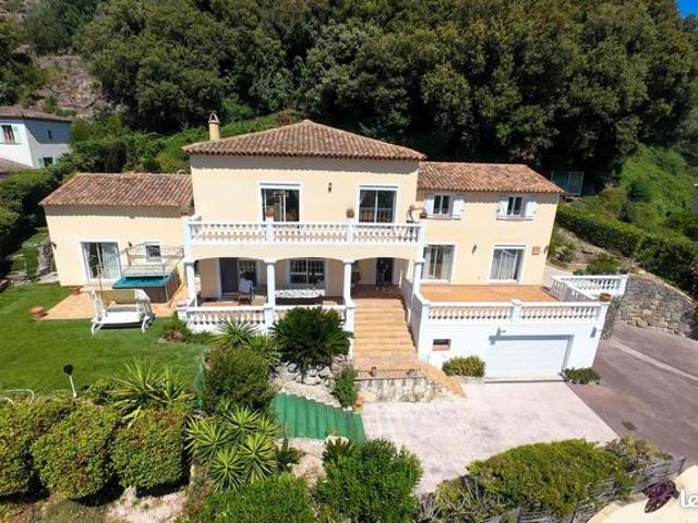Villa 10 pièces 330 m²